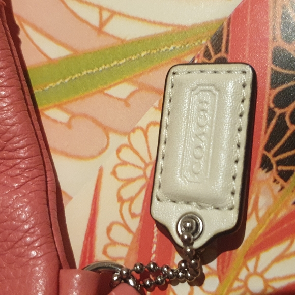 Coach wristlet/ wallet - Picture 9 of 9